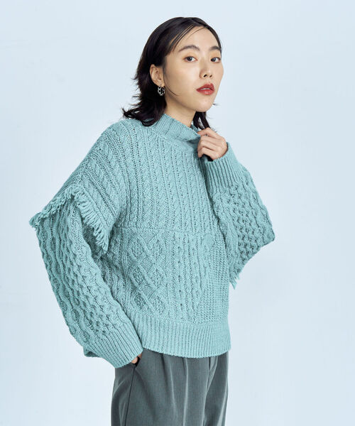 fredy emue(フレディエミュ)の「柄編みフリンジハイネックニット(ニット/セーター・レディース・チャコールグレー/オフホワイト/オリーブ/ブルーグリーン・38)」の11枚目の写真