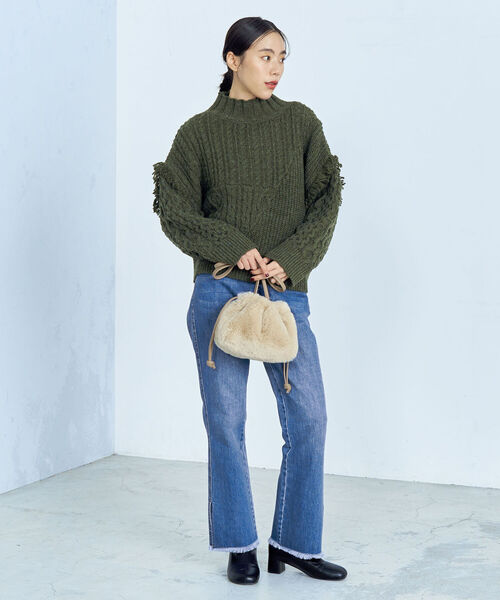 fredy emue(フレディエミュ)の「柄編みフリンジハイネックニット(ニット/セーター・レディース・チャコールグレー/オフホワイト/オリーブ/ブルーグリーン・38)」の12枚目の写真