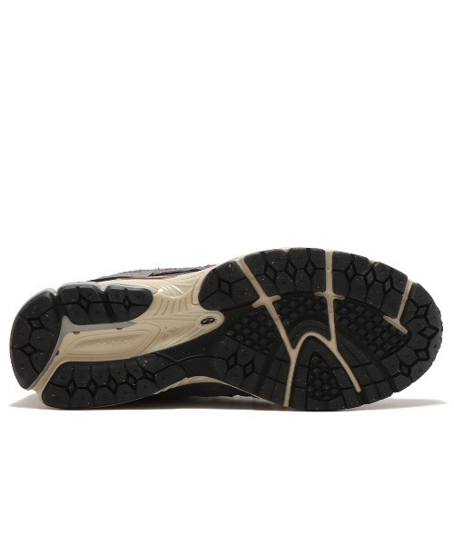 NEW BALANCE(ニューバランス)の「New Balance M1906 【SP】(スニーカー・メンズ・ブラック/グレー/ホワイト・25.5cm/25.0cm/24.5cm/24.0cm/23.5cm/29.0cm/28.5cm/28.0cm/27.5cm/27.0cm/26.5cm/26.0cm/23.0cm)」の11枚目の写真