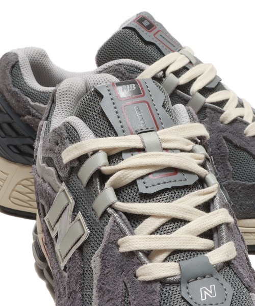 NEW BALANCE(ニューバランス)の「New Balance M1906 【SP】(スニーカー・メンズ・ブラック/グレー/ホワイト・25.5cm/25.0cm/24.5cm/24.0cm/23.5cm/29.0cm/28.5cm/28.0cm/27.5cm/27.0cm/26.5cm/26.0cm/23.0cm)」の4枚目の写真