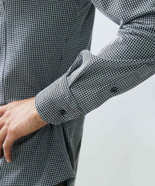 MICHEL KLEIN HOMME (ミッシェルクランオム)の「《日本製》千鳥柄イージーケアシャツ(シャツ/ブラウス・メンズ・ブラック/ベージュ/ブルー・MEDIUM/X-LARGE/LARGE)」の7枚目の写真