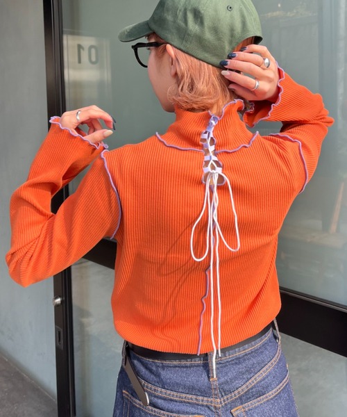 HELLO.SANFRANCISCO（ハローサンフランシスコ）の「【HELLO.SANFRANCISCO/ハローサンフランシスコ】レースアップリブタートル（Tシャツ/カットソー・レディース・オレンジ/スカイブルー・FREE）」の11枚目の写真