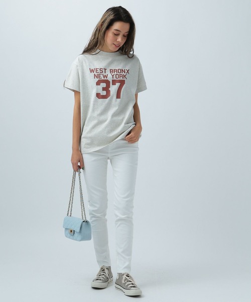 Champion(チャンピオン)の「【Champion(チャンピオン)】別注ロゴTSS(Tシャツ/カットソー・レディース・オフホワイト/ブラック/オートミール/ブルー・FREE)」の7枚目の写真