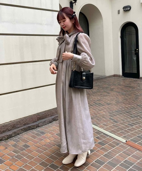 one after another NICE CLAUP(ワンアフターアナザーナイスクラップ)の「【スタッフ考案】ボウタイロングワンピース(ワンピース・レディース・アイボリー/ピンク/モカ・FREE)」の12枚目の写真