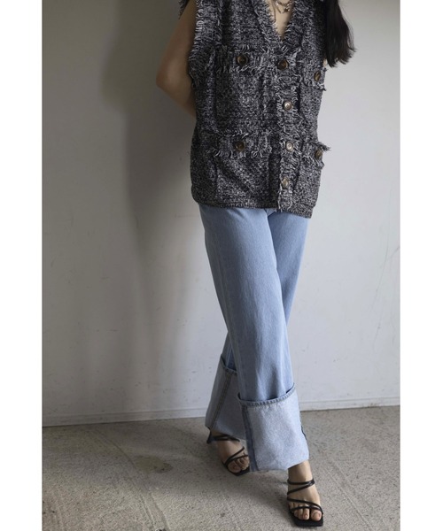 Yucca(ユッカ)の「ロールアップデニムパンツ(デニムパンツ・レディース・サックスブルー/ネイビー・SMALL/MEDIUM)」の11枚目の写真
