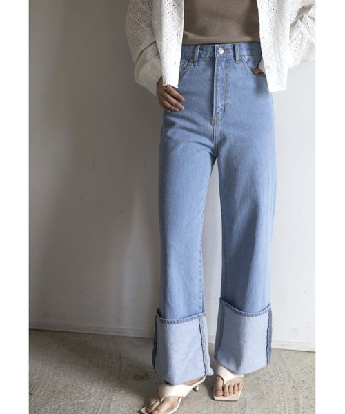 Yucca(ユッカ)の「ロールアップデニムパンツ(デニムパンツ・レディース・サックスブルー/ネイビー・SMALL/MEDIUM)」の10枚目の写真