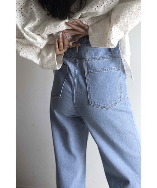 Yucca(ユッカ)の「ロールアップデニムパンツ(デニムパンツ・レディース・サックスブルー/ネイビー・SMALL/MEDIUM)」の15枚目の写真