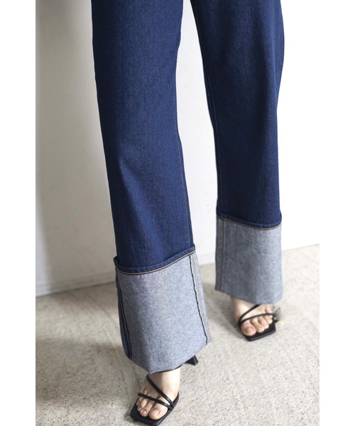 Yucca(ユッカ)の「ロールアップデニムパンツ(デニムパンツ・レディース・サックスブルー/ネイビー・SMALL/MEDIUM)」の20枚目の写真