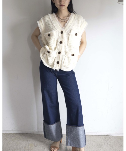 Yucca(ユッカ)の「ロールアップデニムパンツ(デニムパンツ・レディース・サックスブルー/ネイビー・SMALL/MEDIUM)」の17枚目の写真