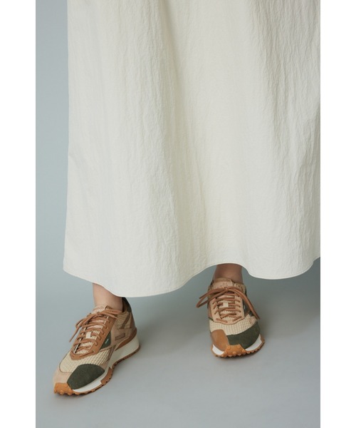 HeRIN.CYE(ヘリンドットサイ)の「Volume sleeve dress (ボリューム スリーブ ドレス)(ワンピース・レディース・ブラック/オフホワイト・FREE)」の3枚目の写真