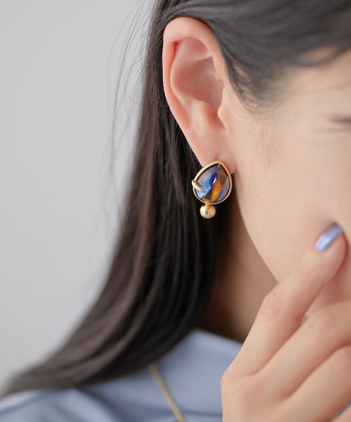 ear PAPILLONNER(イアパピヨネ)の「ヴィンテージガラス ドロップピアス(ピアス(両耳用)・レディース・シルバー/ゴールド・FREE)」の2枚目の写真