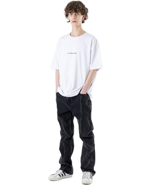 MASSNOUN(マスノウン)の「A'GEM/9 × .kom『MASSNOUN/マスノウン』TOMBSTONES SOFA/トゥームストーンズ ソファ 半袖カットソー(Tシャツ/カットソー・メンズ・ホワイト/チャコールグレー/ブラック・L)」の9枚目の写真