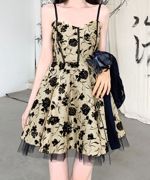 Primazel（プリマゼル）の「裾チュールフレアミニキャミワンピース（ワンピース・レディース・モカ/ホワイト・M）」の9枚目の写真