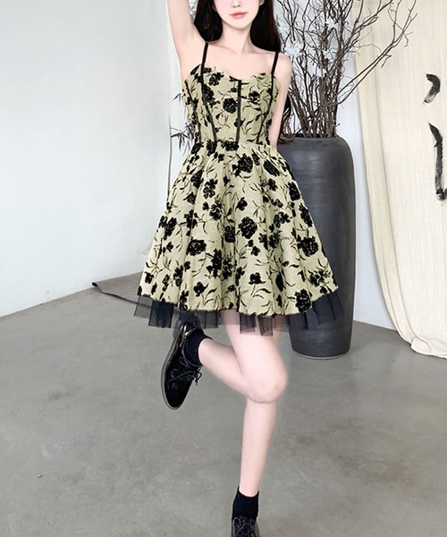 Primazel（プリマゼル）の「裾チュールフレアミニキャミワンピース（ワンピース・レディース・モカ/ホワイト・M）」の10枚目の写真