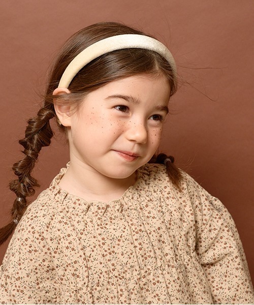 Lycee mine（リセマイン）の「ベロアぷっくりカチューシャ【子供服】【キッズ】【女の子】（カチューシャ・キッズ・ピンク/アイボリー/モスグリーン/マスタード・フリー）」の5枚目の写真