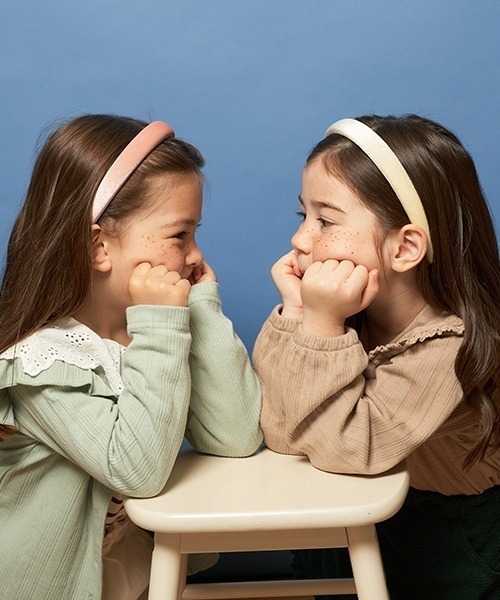 Lycee mine（リセマイン）の「ベロアぷっくりカチューシャ【子供服】【キッズ】【女の子】（カチューシャ・キッズ・ピンク/アイボリー/モスグリーン/マスタード・フリー）」の7枚目の写真