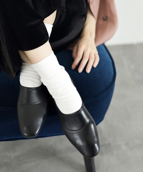 SESTO(セスト)の「ストレッチフィットパンプス(パンプス・レディース・ブラック/ゴールド・M/3L/L/S/LL)」の2枚目の写真