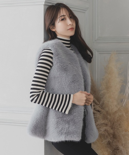 Julia Boutique（ジュリアブティック）の「ペプラムフェイクファーベスト/23500（ベスト・レディース・グレー/ベージュ・ONE）」の6枚目の写真