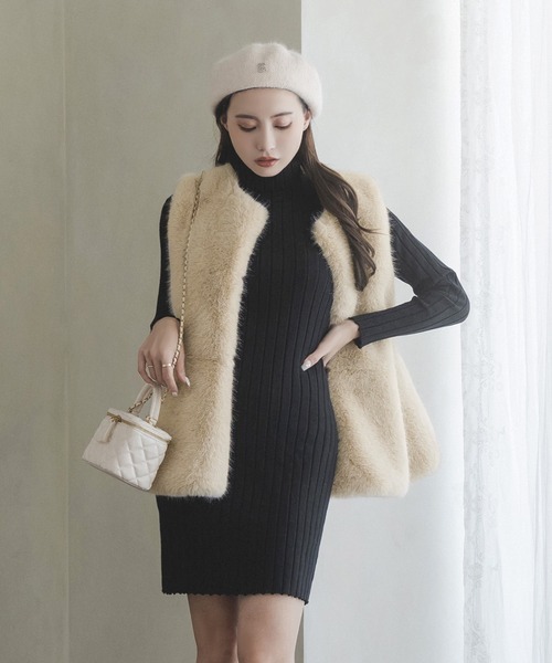 Julia Boutique（ジュリアブティック）の「ペプラムフェイクファーベスト/23500（ベスト・レディース・グレー/ベージュ・ONE）」の10枚目の写真