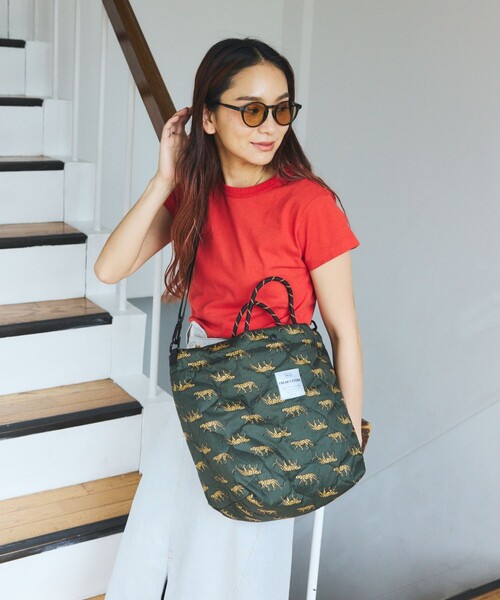 KiU(キウ)の「KiU×FREAK'S STORE/キウ×フリークスストア 別注PADDED TOTE BAG/パデットトートバッグ 撥水(トートバッグ・メンズ・ライトグレー/レオパード/ブラック/ダークグレー/キャメル/ベージュ・ONE SIZE)」の21枚目の写真