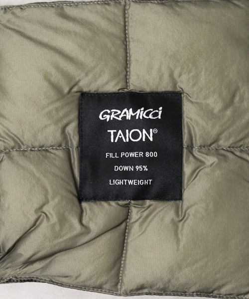Gramicci(グラミチ)の「【GRAMICCI × TAION】DOWN SCARF(マフラー・メンズ・ブラック/オリーブ/グレー・FREE)」の4枚目の写真
