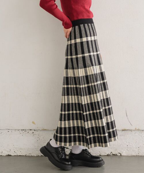 RETRO GIRL(レトロガール)の「チェックニットフレアSK(スカート・レディース・ブラウン系その他2/ブラック系その他2/オレンジ系その他2・FREE)」の21枚目の写真