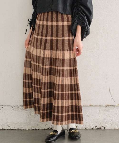 RETRO GIRL(レトロガール)の「チェックニットフレアSK(スカート・レディース・ブラウン系その他2/ブラック系その他2/オレンジ系その他2・FREE)」の1枚目の写真