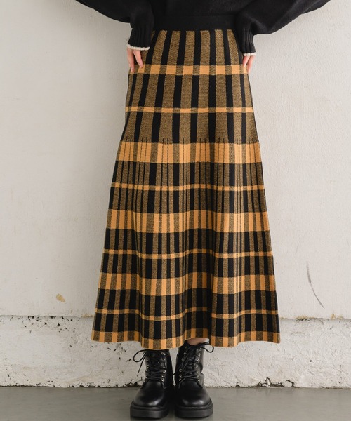 RETRO GIRL(レトロガール)の「チェックニットフレアSK(スカート・レディース・ブラウン系その他2/ブラック系その他2/オレンジ系その他2・FREE)」の4枚目の写真