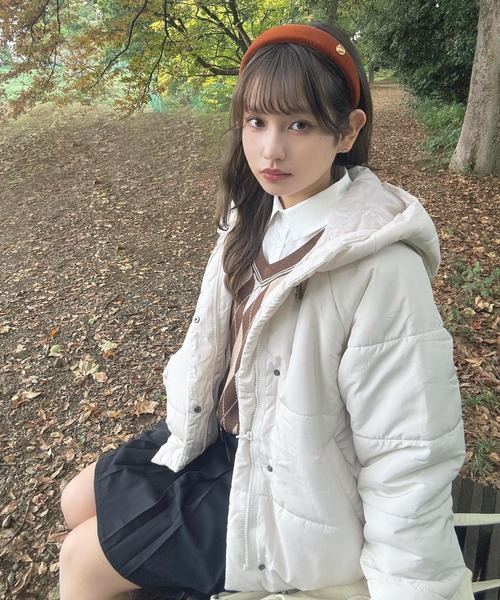 AS KNOW AS plus（アズノゥアズプラス）の「☆選んであったか中綿フェイクダウンジャケット（ダウンジャケット/コート・レディース・ベージュ系/グリーン系/ブラック系/ブラック/アイボリー/ホワイト系その他/ブルー系・FREE）」の9枚目の写真