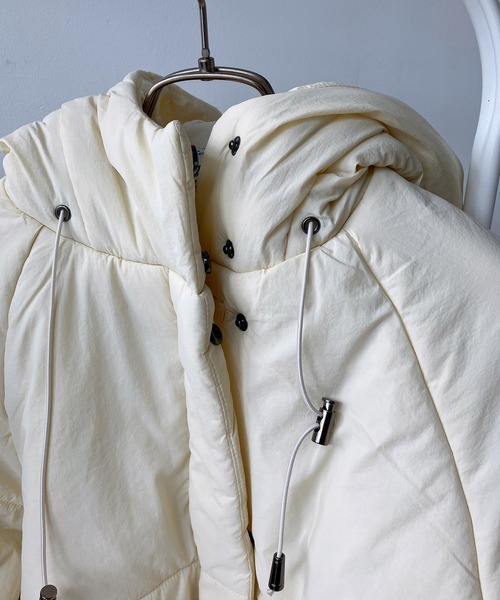 AS KNOW AS plus（アズノゥアズプラス）の「☆選んであったか中綿フェイクダウンジャケット（ダウンジャケット/コート・レディース・ベージュ系/グリーン系/ブラック系/ブラック/アイボリー/ホワイト系その他/ブルー系・FREE）」の20枚目の写真