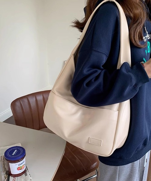 Dita Muaj.(ディータムアージュ)の「ワンハンドル ワイドベルトショルダーバッグ(ショルダーバッグ・レディース・ホワイト/ブラック・FREE)」の4枚目の写真
