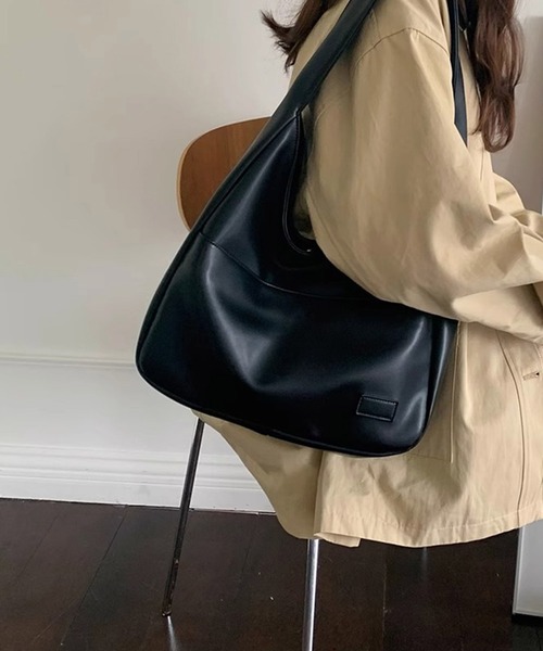 Dita Muaj.(ディータムアージュ)の「ワンハンドル ワイドベルトショルダーバッグ(ショルダーバッグ・レディース・ホワイト/ブラック・FREE)」の11枚目の写真