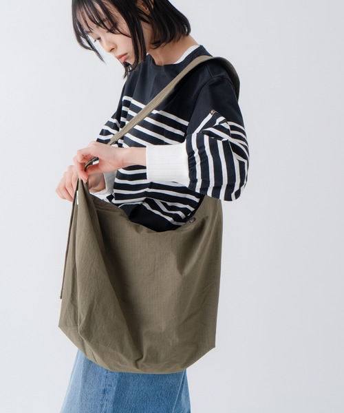KHA:KI/カーキ」ミリタリーショルダーサック（ショルダーバッグ）｜kha