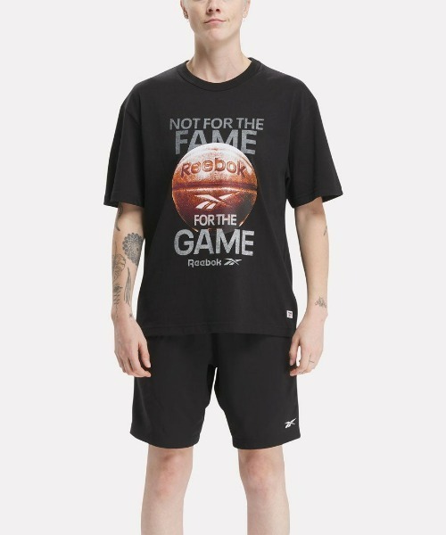 Reebok（リーボック）の「クラシック バスケットボール フェーム Tシャツ / CLASSIC BASKETBALL FAME TEE（Tシャツ/カットソー・メンズ・ブラック/ホワイト・LARGE/MEDIUM/SMALL/XX-LARGE/X-LARGE）」の2枚目の写真