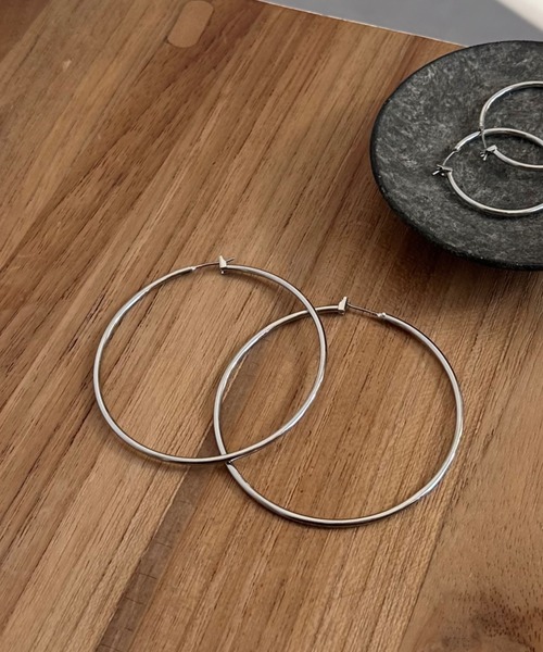 CIAOPANIC TYPY（チャオパニックティピー）の「【 lil/リル】メタルフープピアスL（ピアス（両耳用）・レディース・シルバー/ゴールド・ONE SIZE）」の3枚目の写真