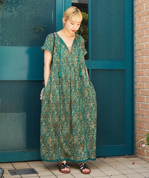 FREAK'S STORE（フリークスストア）の「WEB限定　インド ペイズリー スキッパーワンピース（ワンピース・レディース・ブラック/グリーン/ベージュ/イエロー/ネイビー・SMALL/MEDIUM）」の14枚目の写真