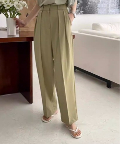 sorule(ソルレ)の「タックストレートパンツ(スラックス・レディース・グリーン/アイボリー・LARGE/MEDIUM)」の7枚目の写真