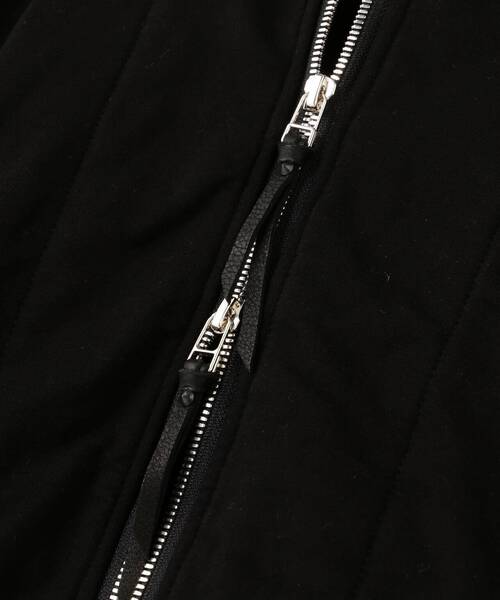 KMRii（ケムリ）の「KMRii/ケムリ/Back Cross Short Parka（パーカー・メンズ・ブラック・2）」の6枚目の写真