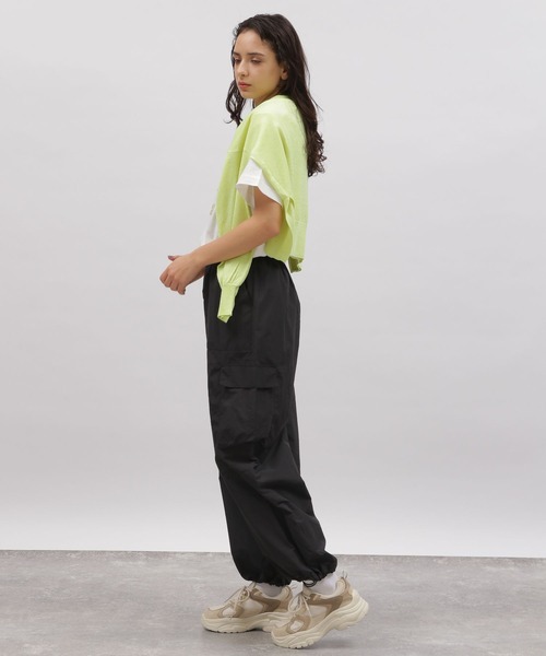 LAKOLE(ラコレ)の「ワッシャーナイロンカーゴパンツ / 108129(カーゴパンツ・レディース・ブラック/カーキ/オレンジ/アイボリー・SMALL/MEDIUM)」の11枚目の写真