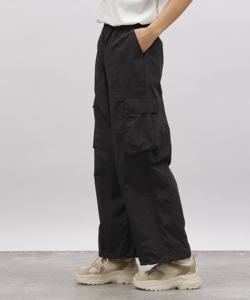 LAKOLE(ラコレ)の「ワッシャーナイロンカーゴパンツ / 108129(カーゴパンツ・レディース・ブラック/カーキ/オレンジ/アイボリー・SMALL/MEDIUM)」の16枚目の写真