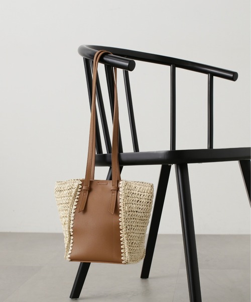 N.（N. Natural Beauty Basic）（エヌエヌナチュラルビューティーベーシック）の「◆ペーパーコンビショルダーバッグ（ショルダーバッグ・レディース・ブラウン/ブラック・FREE）」の2枚目の写真