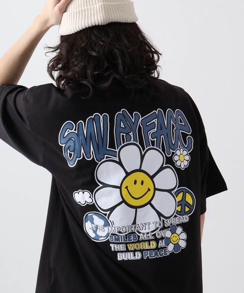 SMILEY FACE（スマイリーフェイス）の「SMILEY FACE オーバーサイズ ヘビーウエイト半袖Tシャツ（Tシャツ/カットソー・メンズ・杢グレー/ブラック/グレイッシュベージュ/ホワイト系/ミント/ピンク/ブラック系/ブラック系1/ホワイト/ライトグリーン系/グレー系/ホワイト系1・LL/L/M）」の5枚目の写真