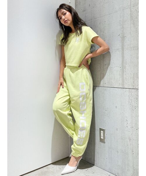 DC(ディーシー)の「GYDA×DC ロゴスウェットパンツ(スウェットパンツ・レディース・イエロー/オフホワイト/ブラック・FREE)」の12枚目の写真