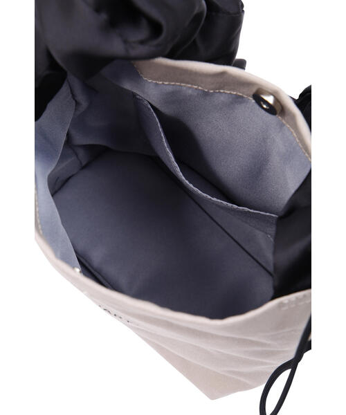 JILL STUART（ジルスチュアート）の「ビーフリートートミニバッグ（トートバッグ・レディース・ブラック/カーキ/ホワイト・ﾌﾘ-）」の6枚目の写真