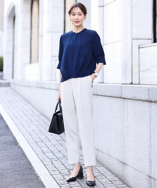 OFUON le MK（オフオンルエムケー）の「テーパードシルエットプルオンパンツ/洗える（スラックス・レディース・ブラック/アイボリー/モカ・36/38/40）」の6枚目の写真