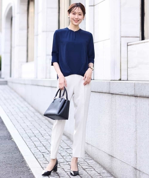 OFUON le MK（オフオンルエムケー）の「テーパードシルエットプルオンパンツ/洗える（スラックス・レディース・ブラック/アイボリー/モカ・36/38/40）」の8枚目の写真