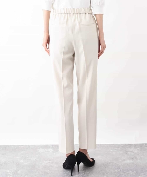 OFUON le MK（オフオンルエムケー）の「テーパードシルエットプルオンパンツ/洗える（スラックス・レディース・ブラック/アイボリー/モカ・36/38/40）」の20枚目の写真