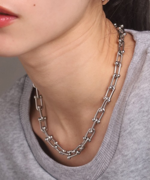 LHME（エルエイチエムイー）の「LHME “Moment”リンクホースシューチェーンネックレス/サージカルステンレス316L（金属アレルギー対応）（ネックレス・レディース・シルバー・40cm）」の11枚目の写真