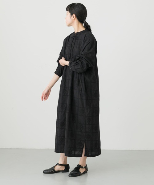 BEARDSLEY こだわりの詰まったクロスステッチワンピース　黒 BEARDSLEY こだわりの詰まったクロスステッチワンピース 黒