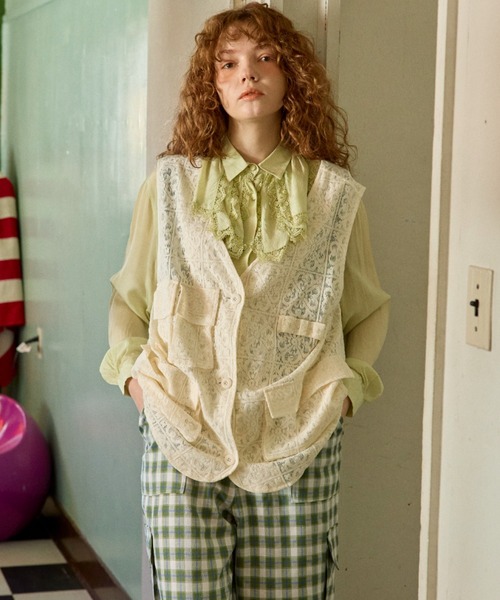 anoco no oheya（アノコノオへヤ）の「lace vest（ベスト・レディース・アイボリー・FREE）」の13枚目の写真